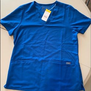 figs 3 pocket top medium